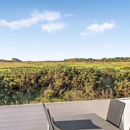 Hugo - 2-5km From The Sea By Interhome *